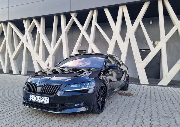 Skoda Superb cena 150000 przebieg: 85000, rok produkcji 2019 z Koprzywnica małe 562